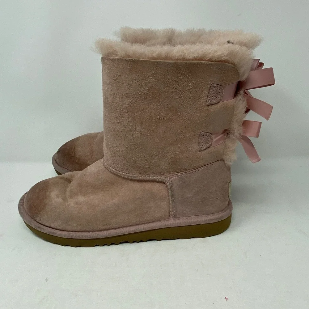 UGG Bailey Bow II Pink Suede Sheepskin Boots 1017394K Girls 5 Mens 5 Womens 7